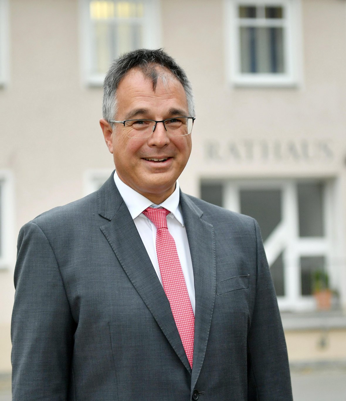 Oliver Klumpp Bürgermeister Oliver Klumpp Bürgermeister